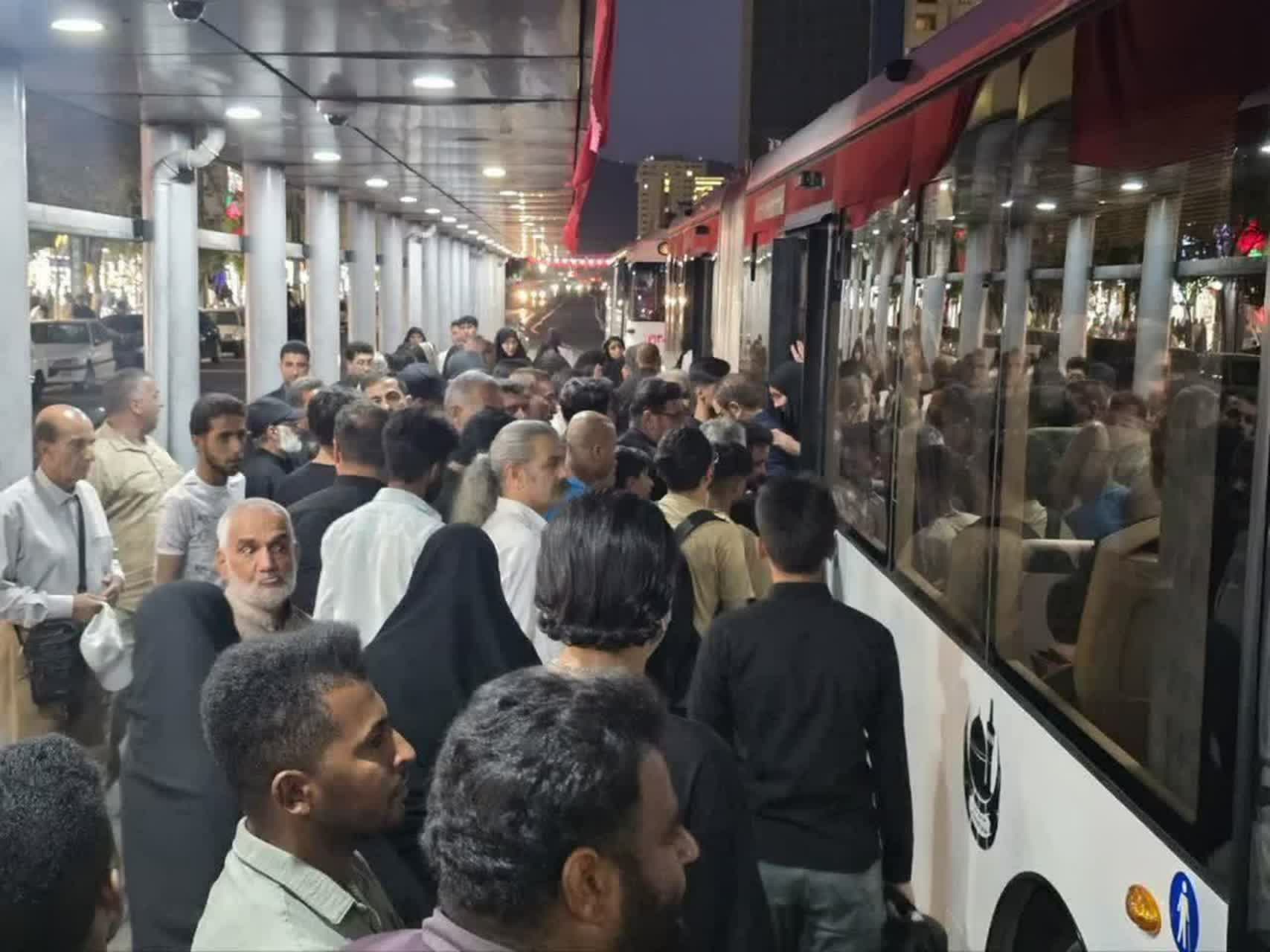 ثبت رکورد تاریخی قطارشهری مشهد/ جابه‌جایی ۲ میلیون مسافر در ۴۴ ساعت سرویس‌دهی بی‌وقفه